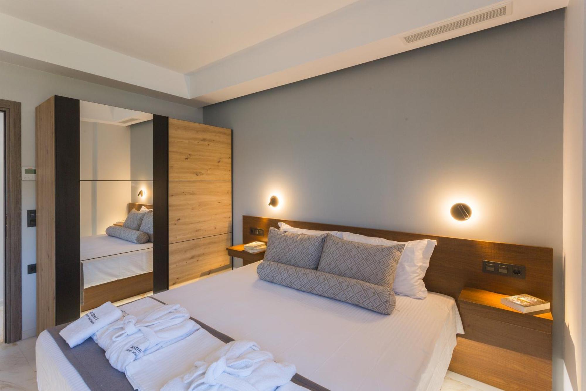 Marina Apartments Kardhamili Exteriör bild